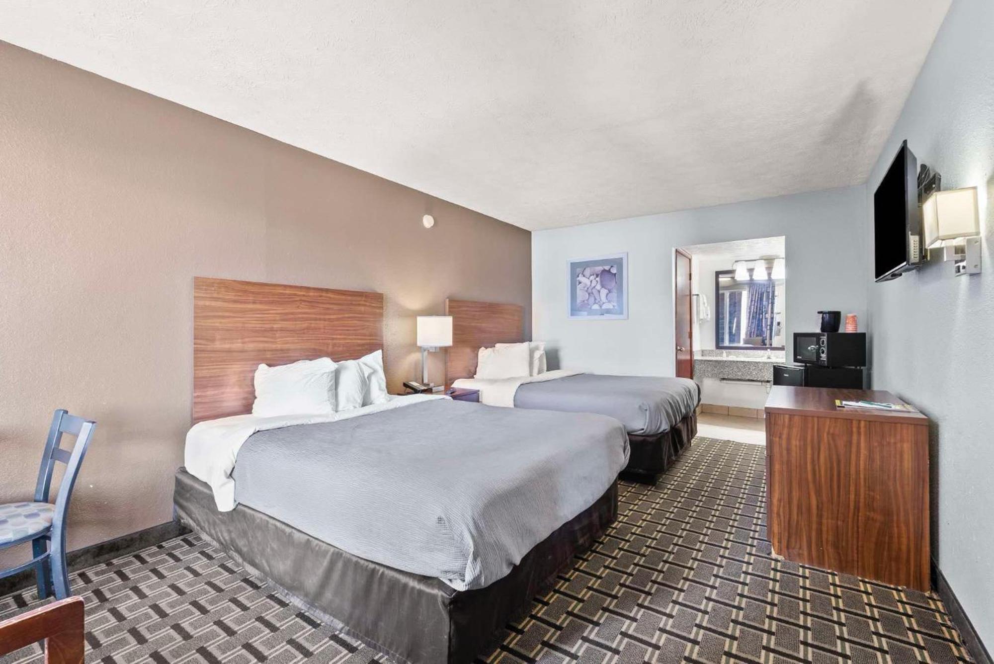 Quality Inn Georgetown Bagian luar foto